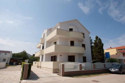 Für 4 Personen: Hübsches Apartment / Ferienwohnung in der Region Nin