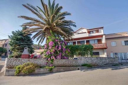  Für 5 Personen: Hübsches Apartment / Ferienwohnung in der Region Mali Losinj