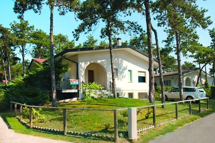  Für 6 Personen: Hübsches Apartment / Ferienwohnung in der Region Lignano Pineta