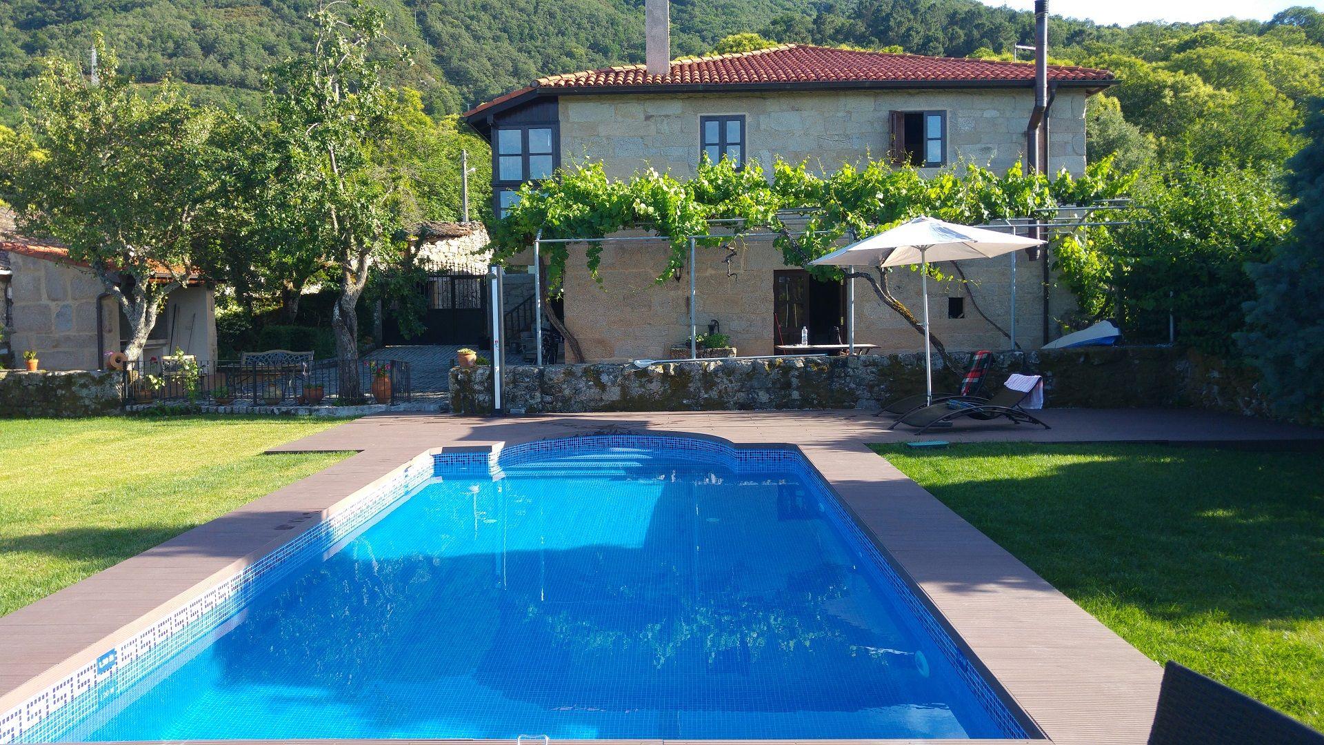 Ferienhaus mit Privatpool für 4 Personen + 1