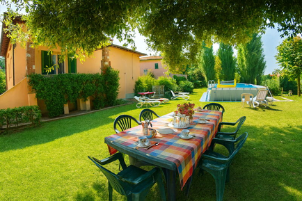 Gemütliches Ferienhaus : Region Cascine La Croce für 10 Personen