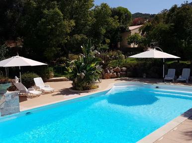 Ferienhaus mit Pool Ferienhaus mit Pool