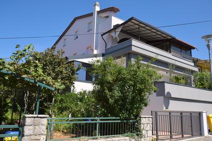  Für 5 Personen: Hübsches Apartment / Ferienwohnung in der Region Njivice