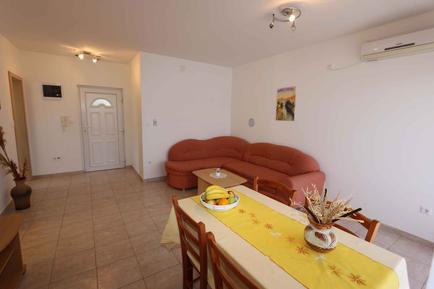  Für 4 Personen: Hübsches Apartment / Ferienwohnung in der Region Šilo