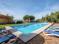 Appartement 769018 voor 4 personen in Rute