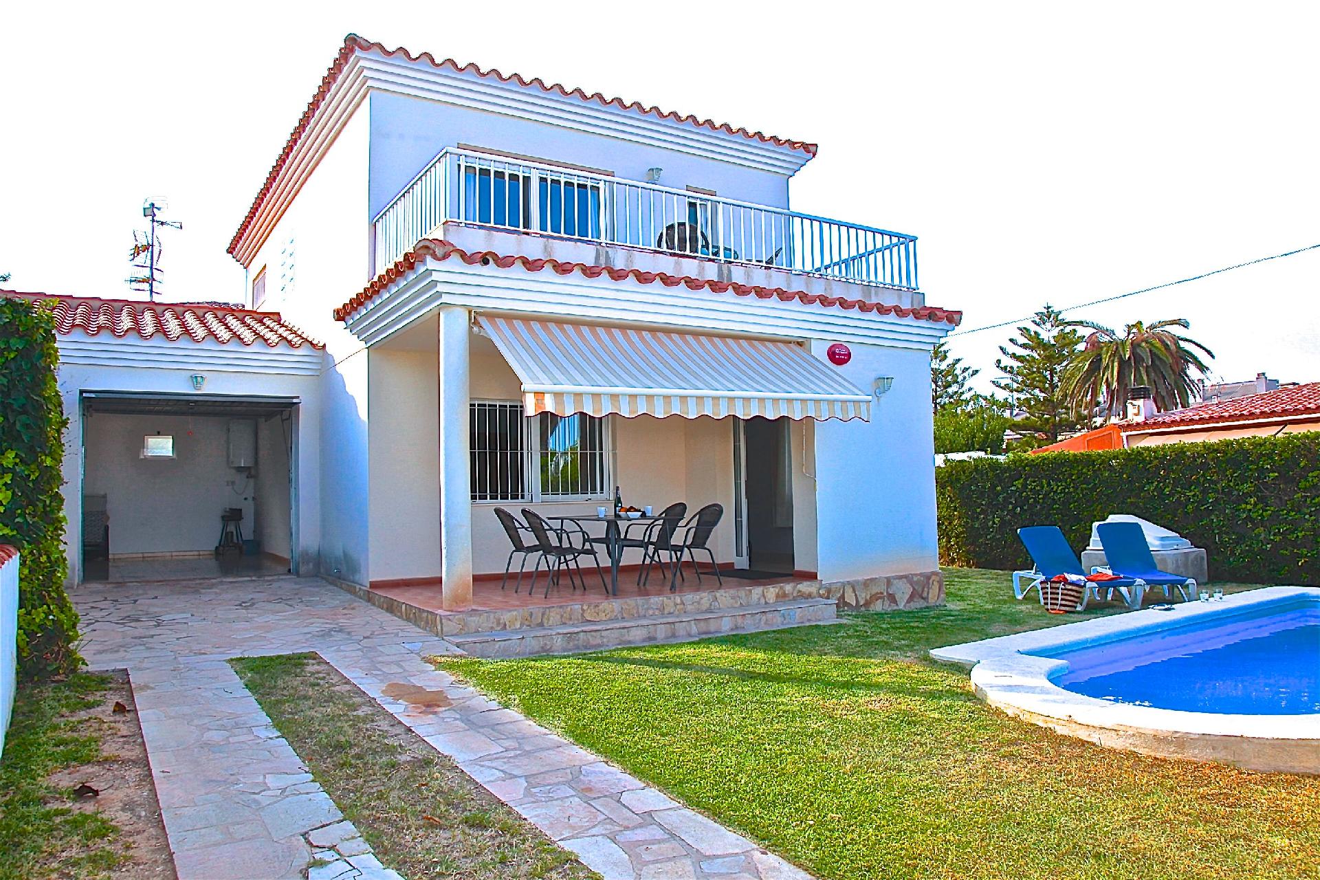 Ferienhaus mit Privatpool für 6 Personen ca.