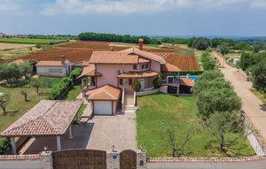 Gemütliches Ferienhaus : Region Rošini für 10 Personen