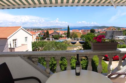  Für 5 Personen: Hübsches Apartment / Ferienwohnung in der Region Vodice