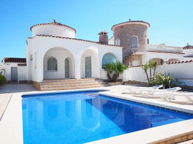 Ferienhaus mit Pool Ferienhaus mit Pool
